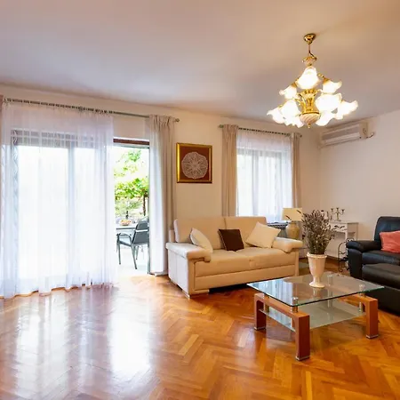 Vila Casa Lilly *